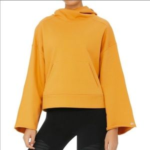 ✨NWT✨ALO YOGA Low Key Sweater Wide Sleeve Hoodie
